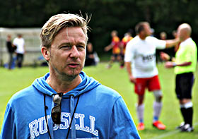 Karlebo IF har netop ansat Casper Thomsen som fodboldtræner for 1. holdet, der i efteråret 2015 spiller i serie 3.