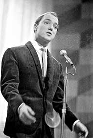 Otto Brandenburg synger melodien "Stress"