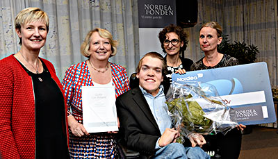 fra venstre Pia Mikkelsen, chef i Nordeas Fredensborg-afdeling, Vera Wetlesen centerleder for Frivilligcenter Fredensborg, Kristian Hegaard (B) næstformand for Social- og Sundhedsudvalget, Marianne Ingeholm Larsen centerchef for Kultur, Idræt og Sundhed, Fredensborg Kommune samt Lina Thieden direktør for Børn, Kultur og Sundhed i Fredensborg Kommune.