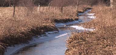 Nivå å fra kanal til snoet år
